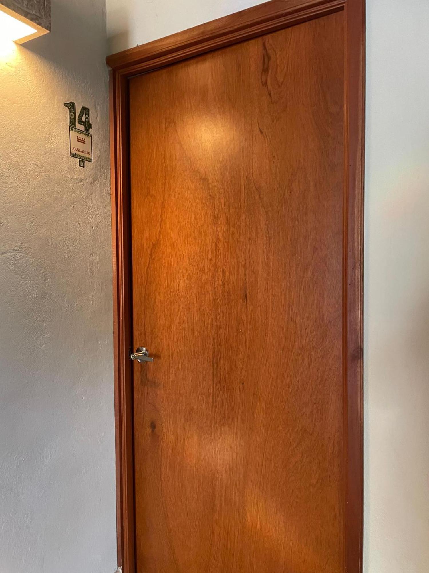 Hostal Poquito A Poquito Valladolid  Eksteriør bilde