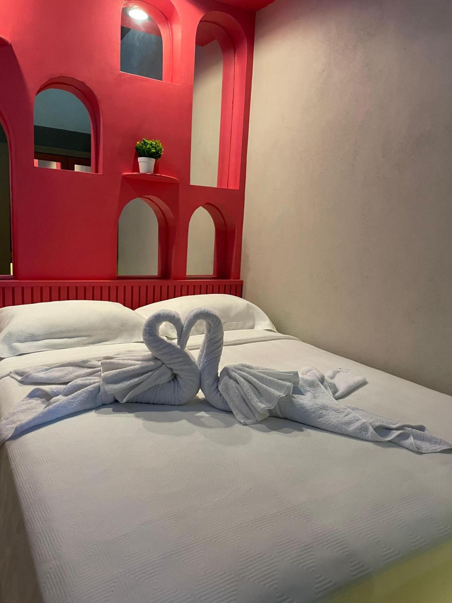 Hostal Poquito A Poquito Valladolid  Eksteriør bilde