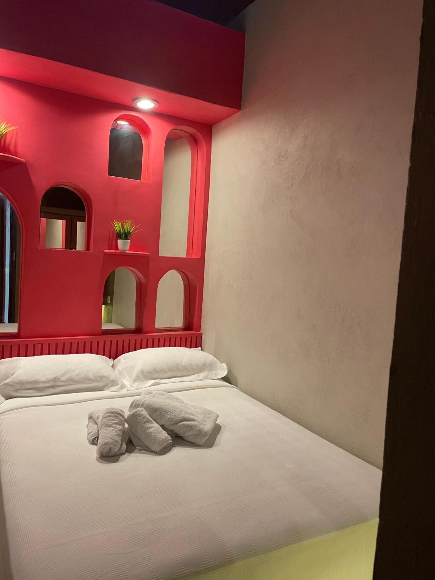 Hostal Poquito A Poquito Valladolid  Eksteriør bilde